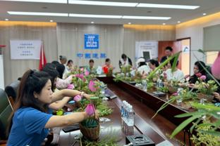 手感冰凉！利拉德打满首节6中0一分未得